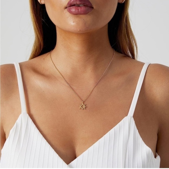 Gold 14k Gold Plated Hollow Sun Pendant Necklace - Picture 1 of 3